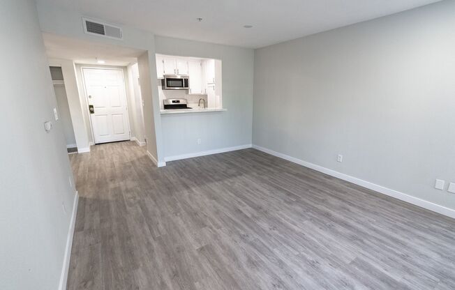 1 bed, 1 bath, 750 sqft, $1,898, Unit 407