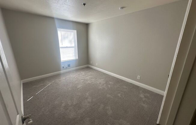 1 bed, 1 bath, $1,260, Unit # 1051