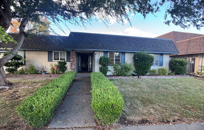 Upgraded Three Bedroom Duplex!