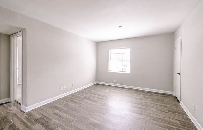 2 beds, 1 bath, 850 sqft, $1,200, Unit 26-E7