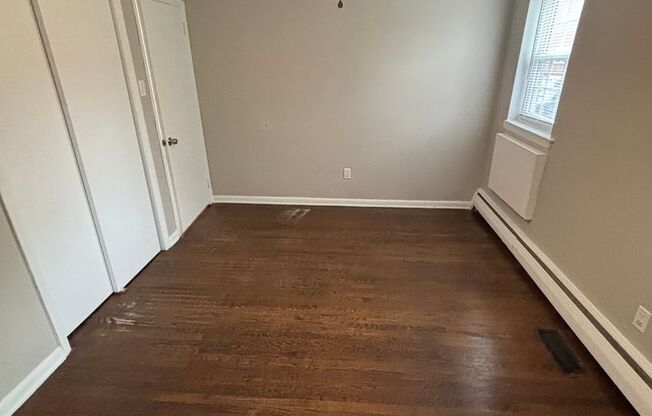 2 beds, 1 bath, 690 sqft, $1,550, Unit A2