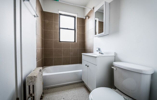 5328 W Harrison