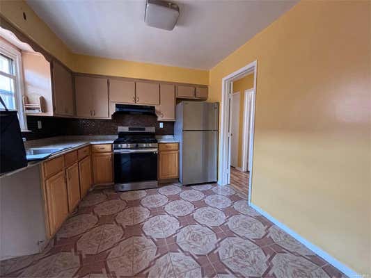 4 beds, 2 baths, $3,700, Unit 2