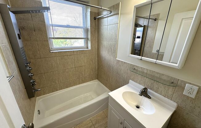 1 bed, 1 bath, 585 sqft, $1,310, Unit Apt C-08