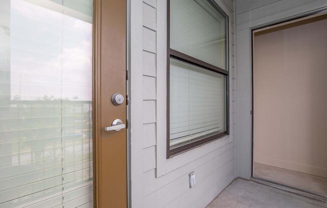 1 bed, 1 bath, 661 sqft, $1,200