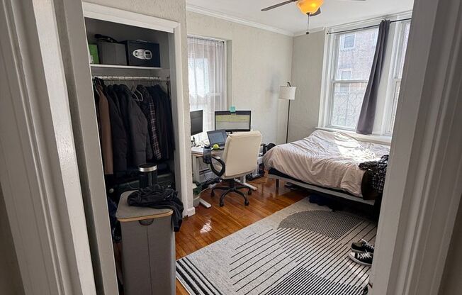 2 beds, 1 bath, $3,640, Unit 20