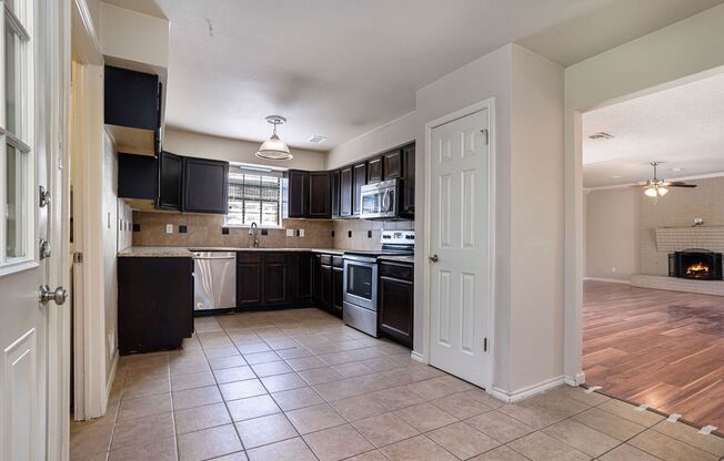 Handsome, Brick Home in Rowlett