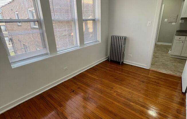 2 beds, 1 bath, 900 sqft, $1,195, Unit PS 316.5-2A