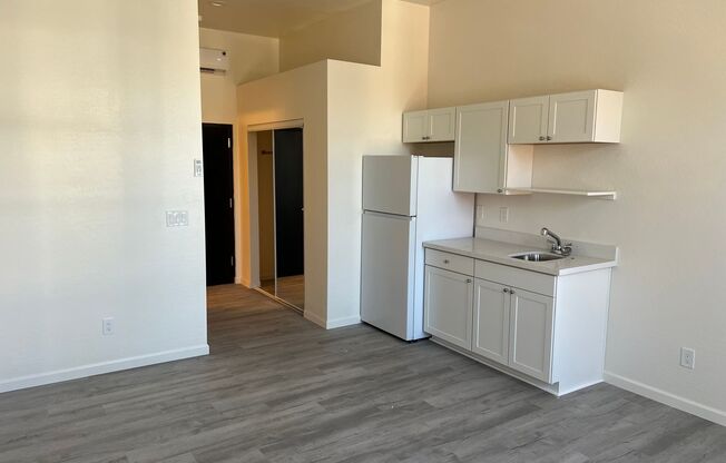 Brand New Quiet 12 unit building