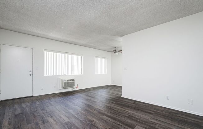 1 bed, 1 bath, $1,950, Unit 14