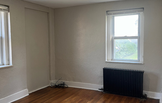 *** Amazing Location * Beautiful Apartments in Dormont * Available Now * Pet Friendly * Renovated ***