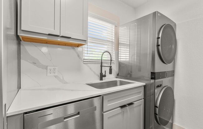 1 bed, 1 bath, 750 sqft, $950, Unit 1714-4