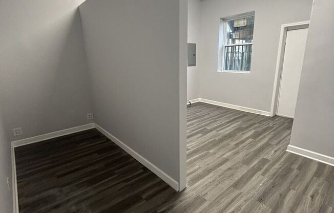 3356 Montrose