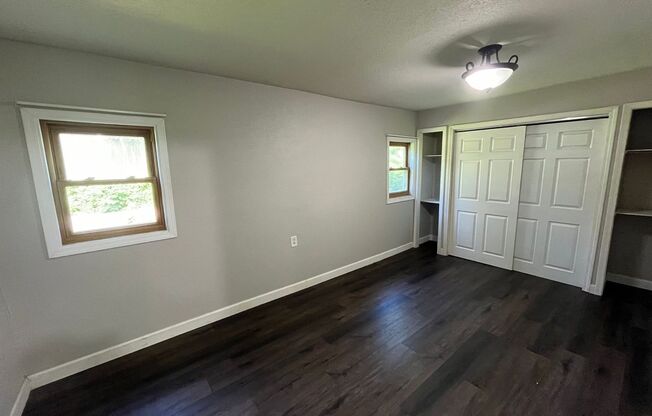 3 beds, 1 bath, $1,295