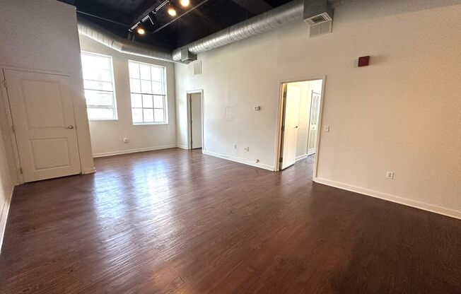 2 beds, 2 baths, 1,034 sqft, $2,550, Unit 604