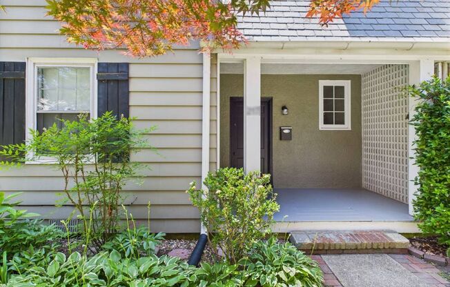 Beautiful 4 Bedroom 2 Bathroom Single Family Home Located in Newport News VA