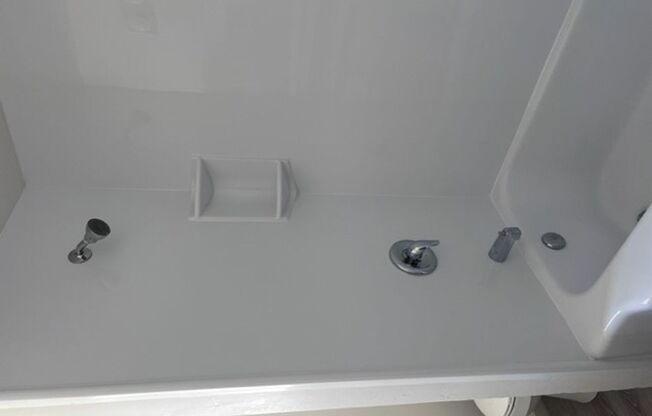 1 bed, 1 bath, $1,925, Unit 15