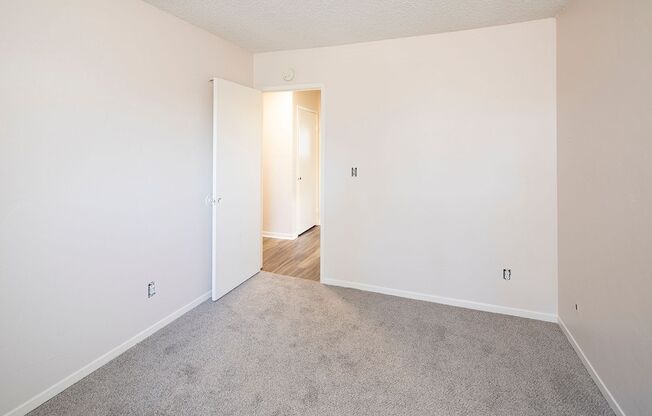 2 beds, 1.5 baths, $2,850, Unit 17