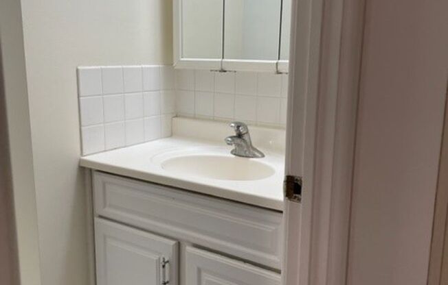 1 bed, 1 bath, 775 sqft, $1,199, Unit 2700-235