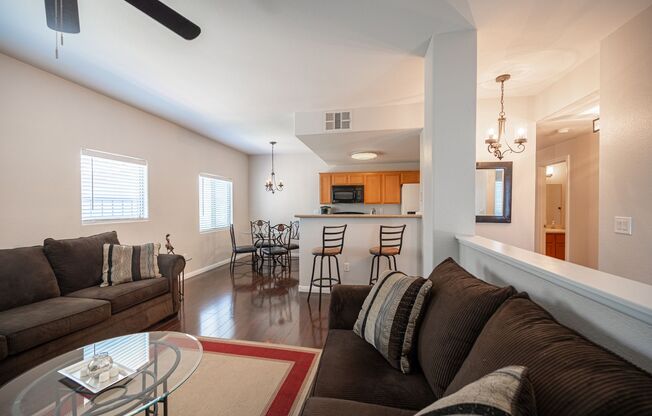 3 beds, 2 baths, $1,600, Unit # 274
