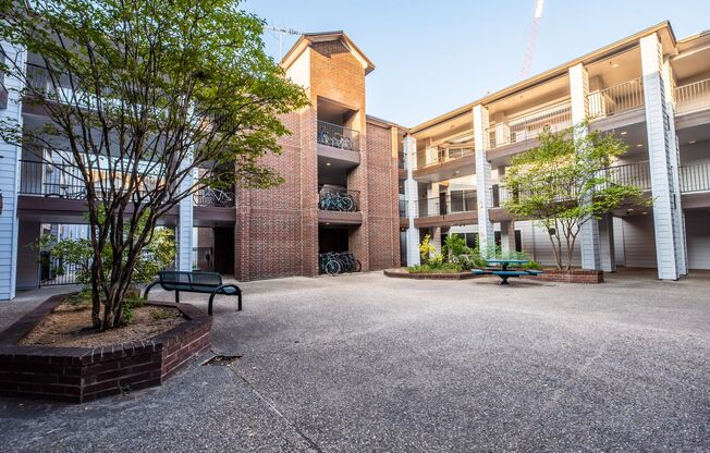 3 beds, 2 baths, $3,000, Unit # 104