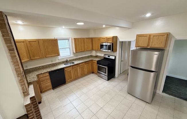 182 PROCTOR AVE