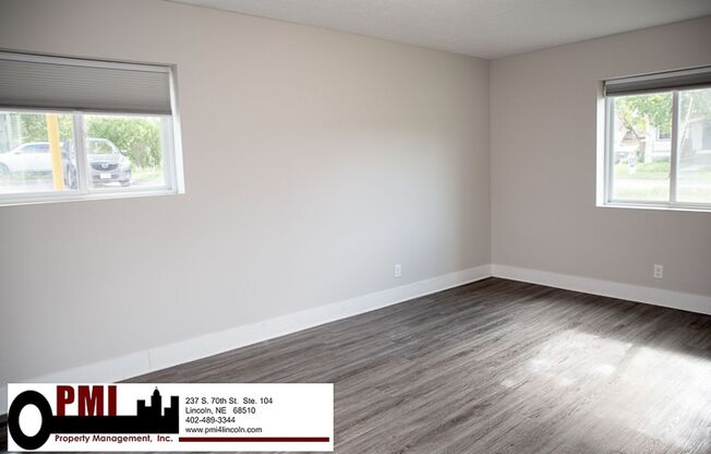 2 beds, 1 bath, $1,050, Unit 4001 Holdrege St. #21