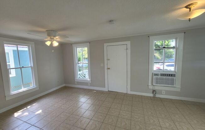 3 beds, 1 bath, $1,700