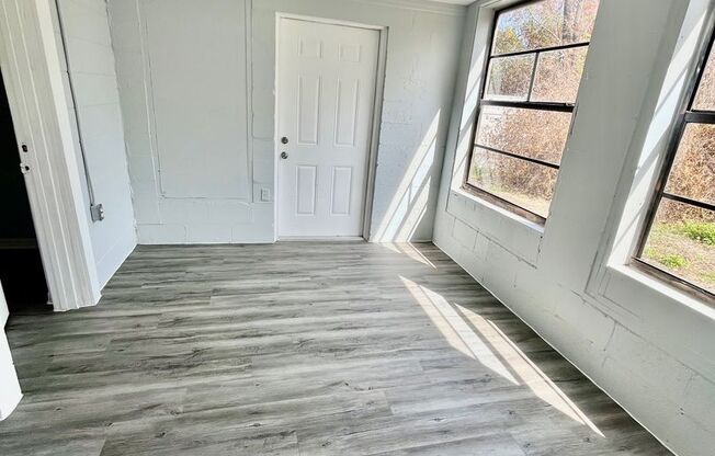 Spacious Remodeled 6BR/1BA Winter Haven Home!