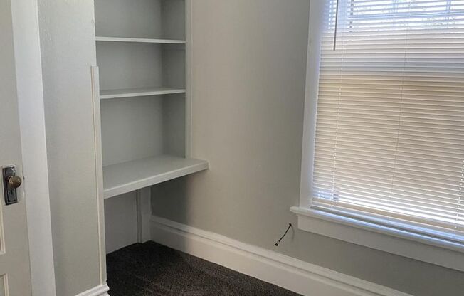 Cute 2 bedroom 1 bath