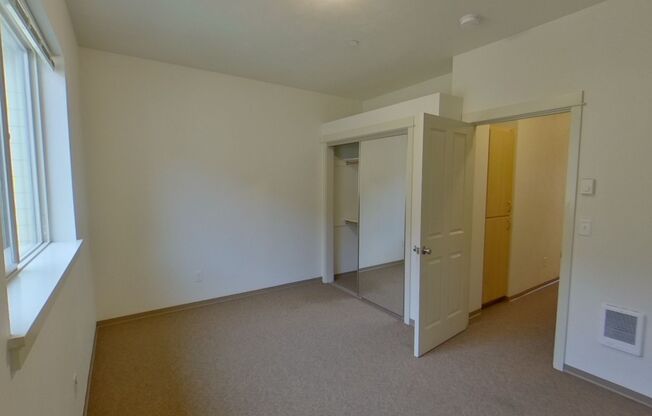 4 beds, 2.5 baths, 1,515 sqft, $3,600, Unit 31