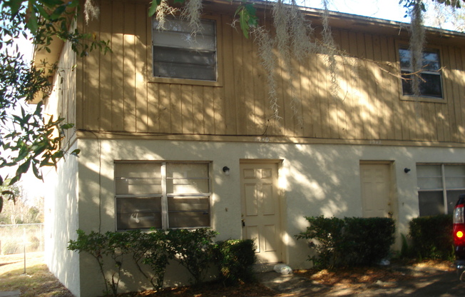 Convenient 2 Bedroom Townhome Near UCF & Full Sail – Available Now!