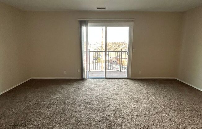 Century House Apts. (915 N. 48th Ave.)