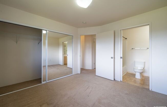 GATED 3BR 2BA w/2 PARKING Townhouse Convenient Location Mililani Mauka close to Schofield, Wheeler & Hickam!!!
