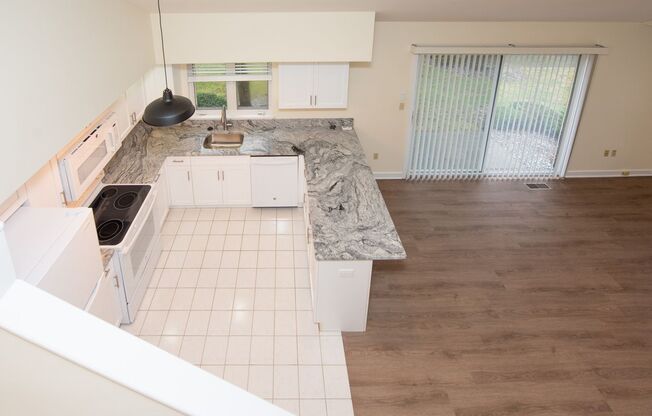 2 beds, 2 baths, 1,087 sqft, $2,695, Unit 7J