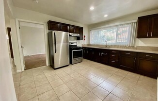 1 bed, 2 baths, 1,250 sqft, $2,695, Unit 6