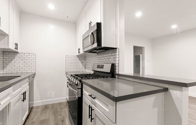 1 bed, 1 bath, $1,999, Unit Unit #09