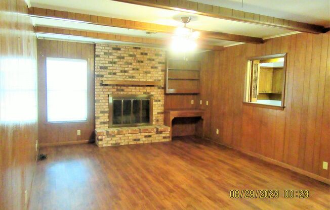 3 beds, 2 baths, $1,850