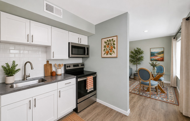 1 bed, 1 bath, 700 sqft, $895, Unit 1B