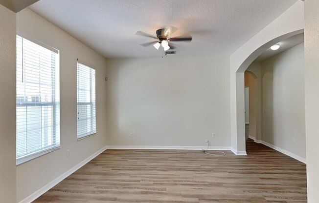 2340 PARKSIDE MDW DR