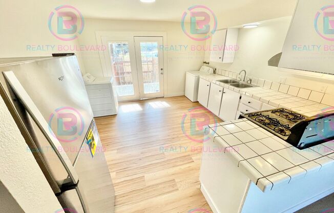 Charming 2-Bedroom Home with Amenities and Outdoor Retreats