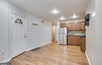 662 N 33 ST