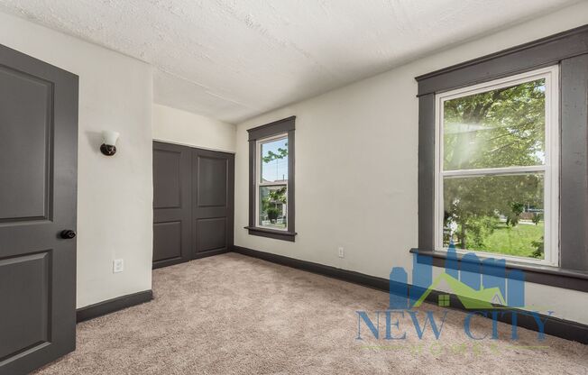 3 beds, 1 bath, $1,374