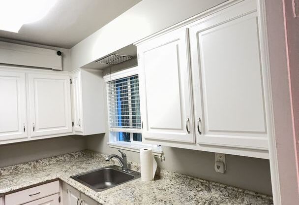 1 bed, 1 bath, 700 sqft, $1,675, Unit 20