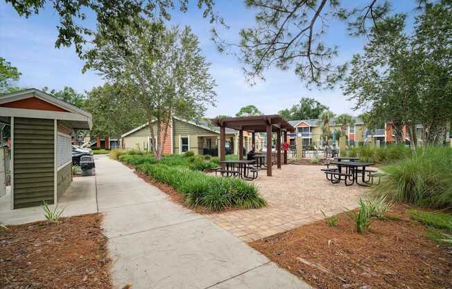 Grilling/Picnic Area