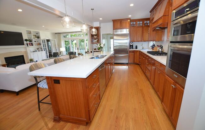 Charming Vacation Home, Furnished 4Bd/3.5Ba Home