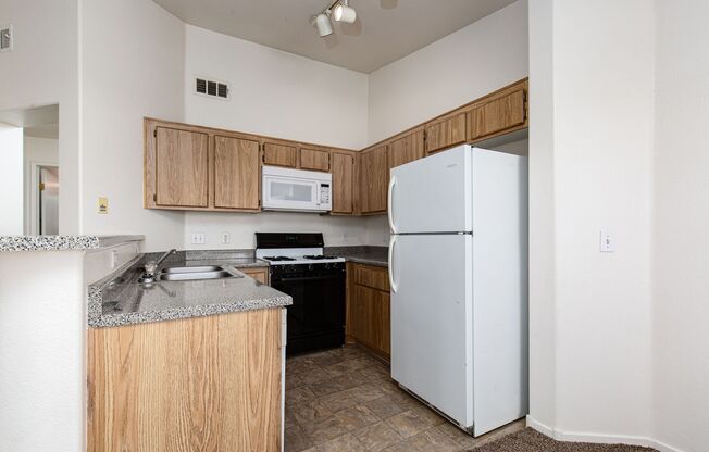 2 beds, 2 baths, $1,250, Unit Bldg KK