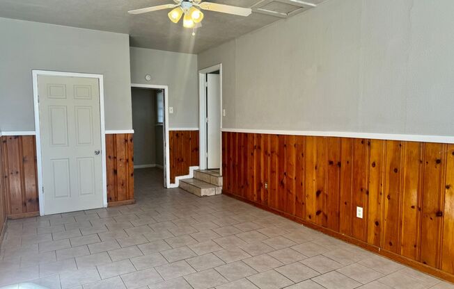 3 beds, 1 bath, $1,125