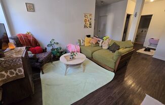 5051 North Kenmore Ave.