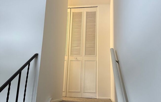 3 beds, 1 bath, 1,000 sqft, $1,750, Unit 135HS